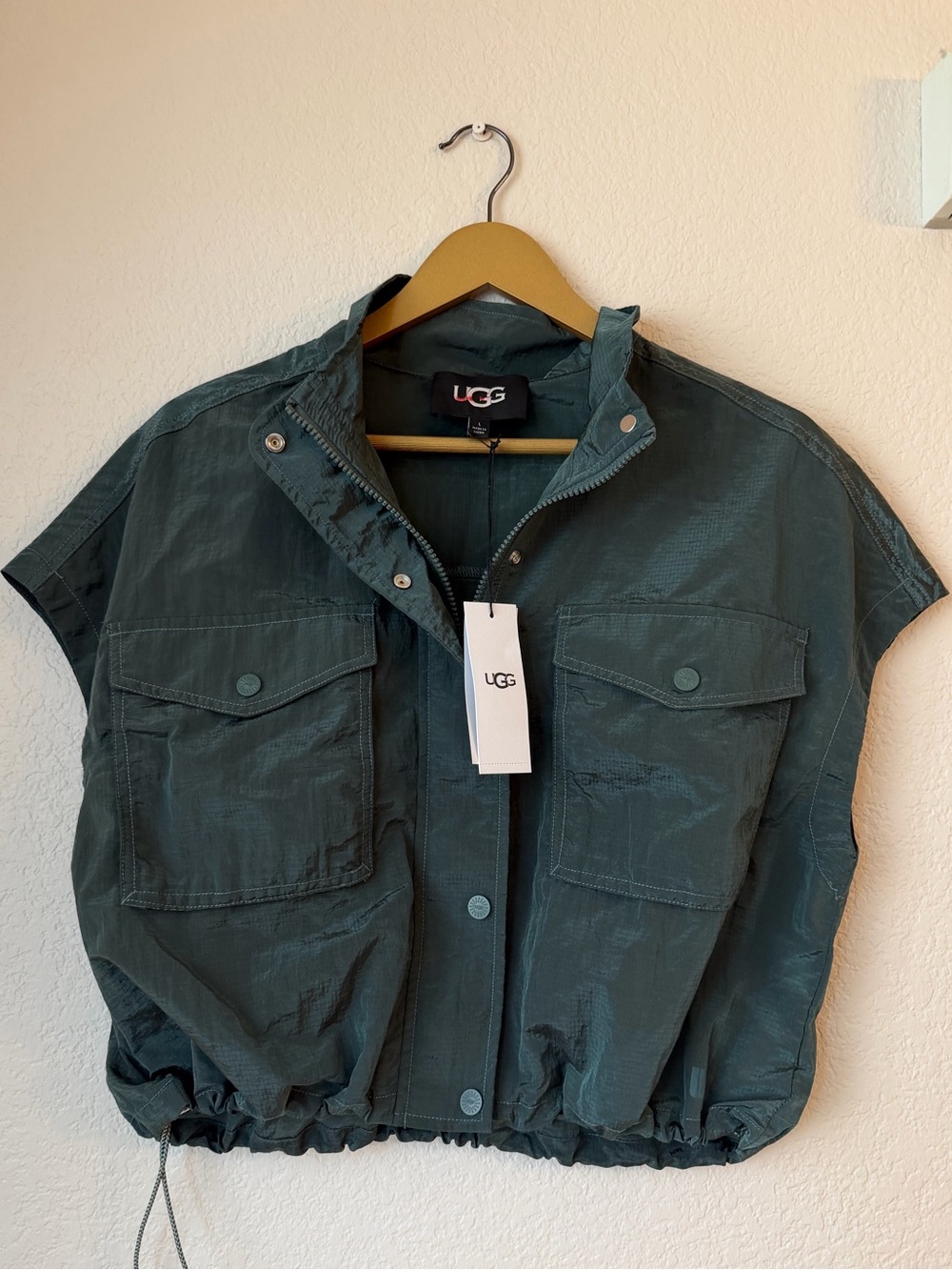 NWT UGG Quinn Ripstop Vest / Utility Top - Forester Green size:L